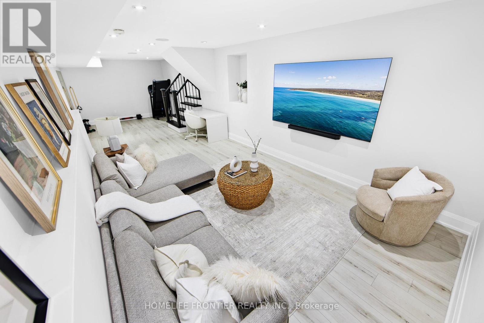 2138 TRUSCOTT DRIVE - 26