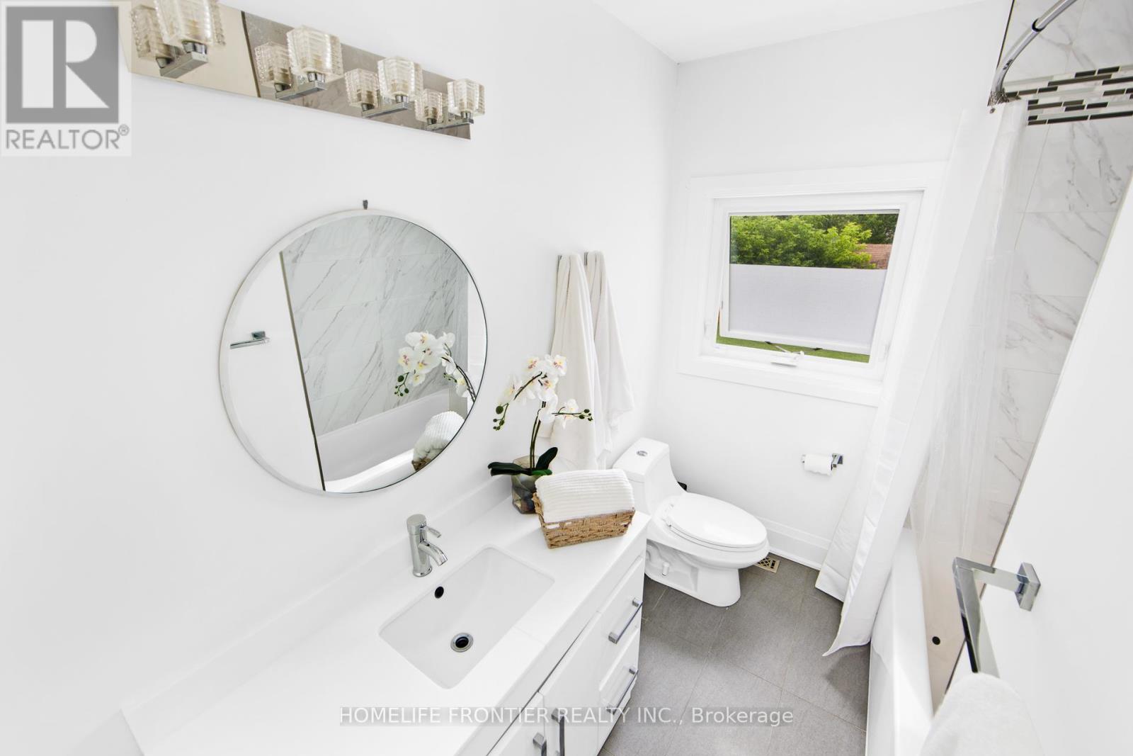 2138 TRUSCOTT DRIVE - 22