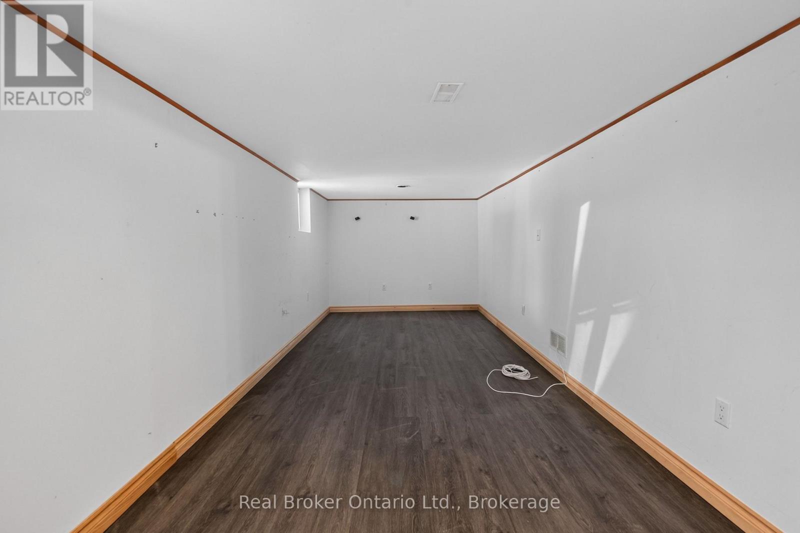 2 HERLAN AVENUE - 30