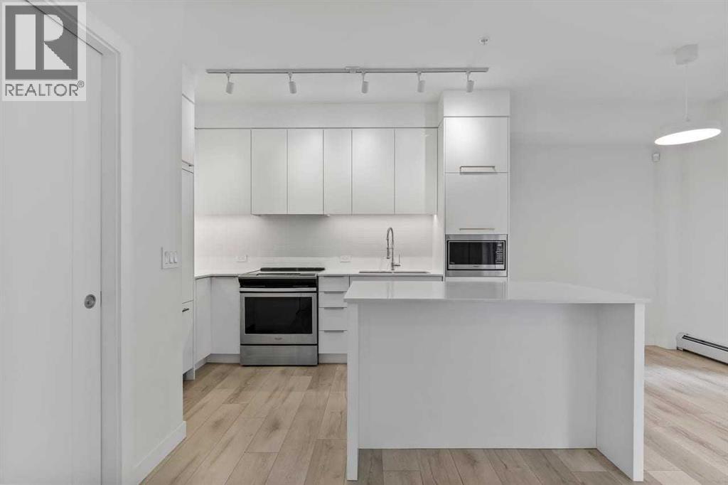 #110 3125 39 Street NW - 10