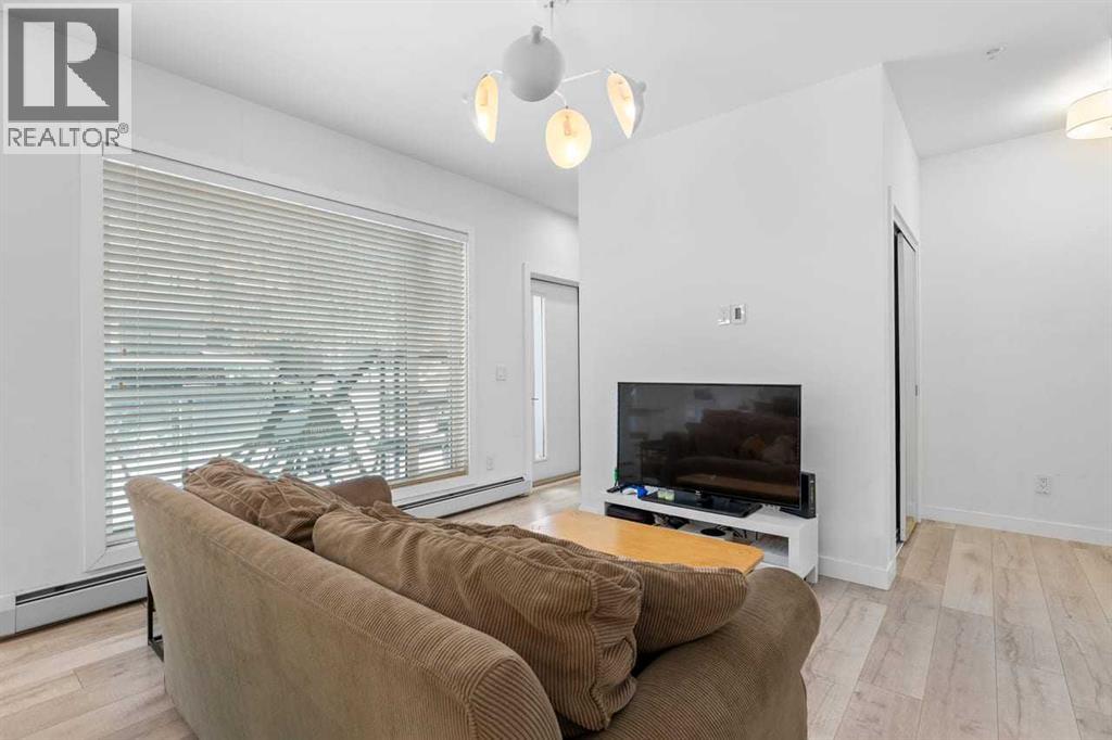 #110 3125 39 Street NW - 5