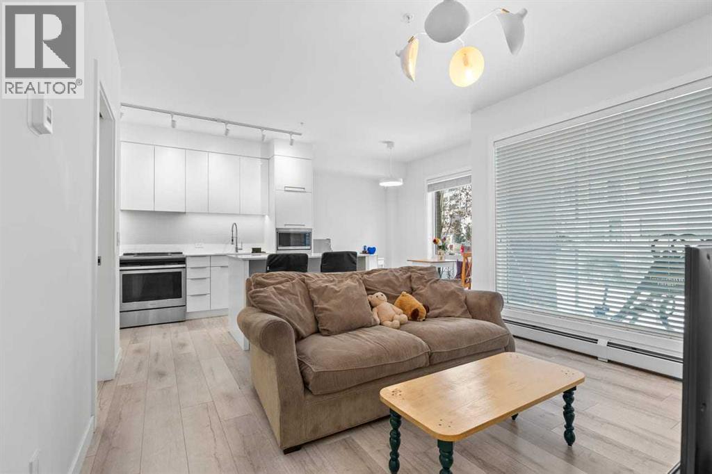#110 3125 39 Street NW - 6