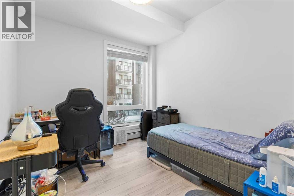 #110 3125 39 Street NW - 23