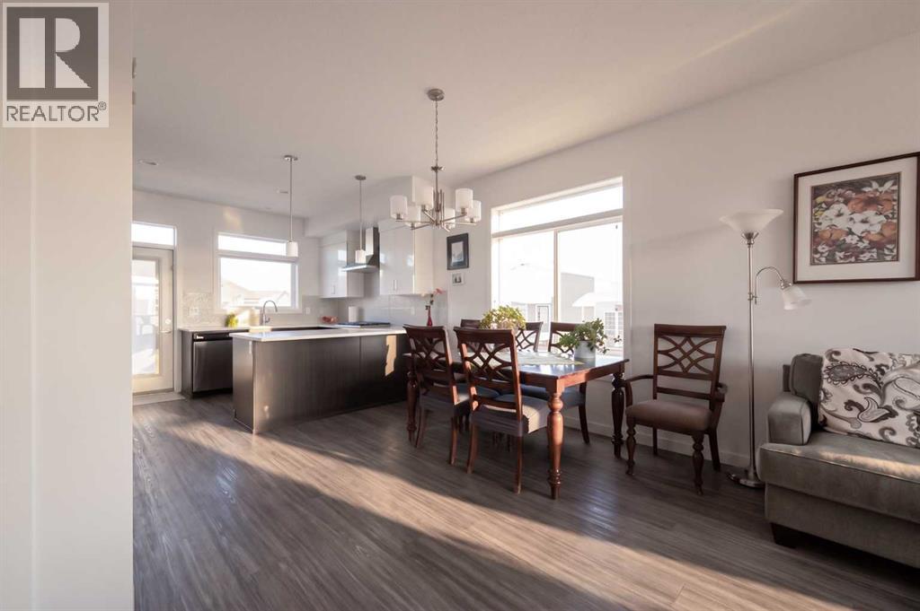 318 Lynx Road N - 8