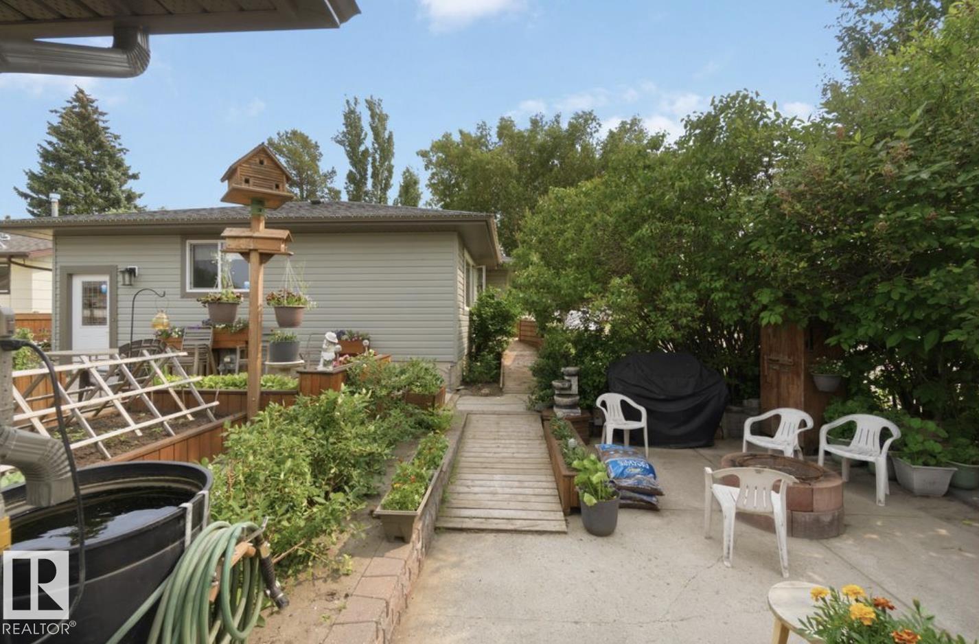 4007 45 Street — photo 59