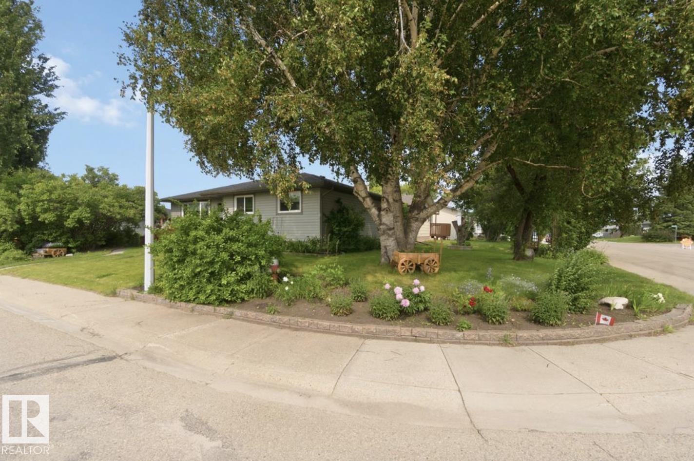 4007 45 Street — photo 67
