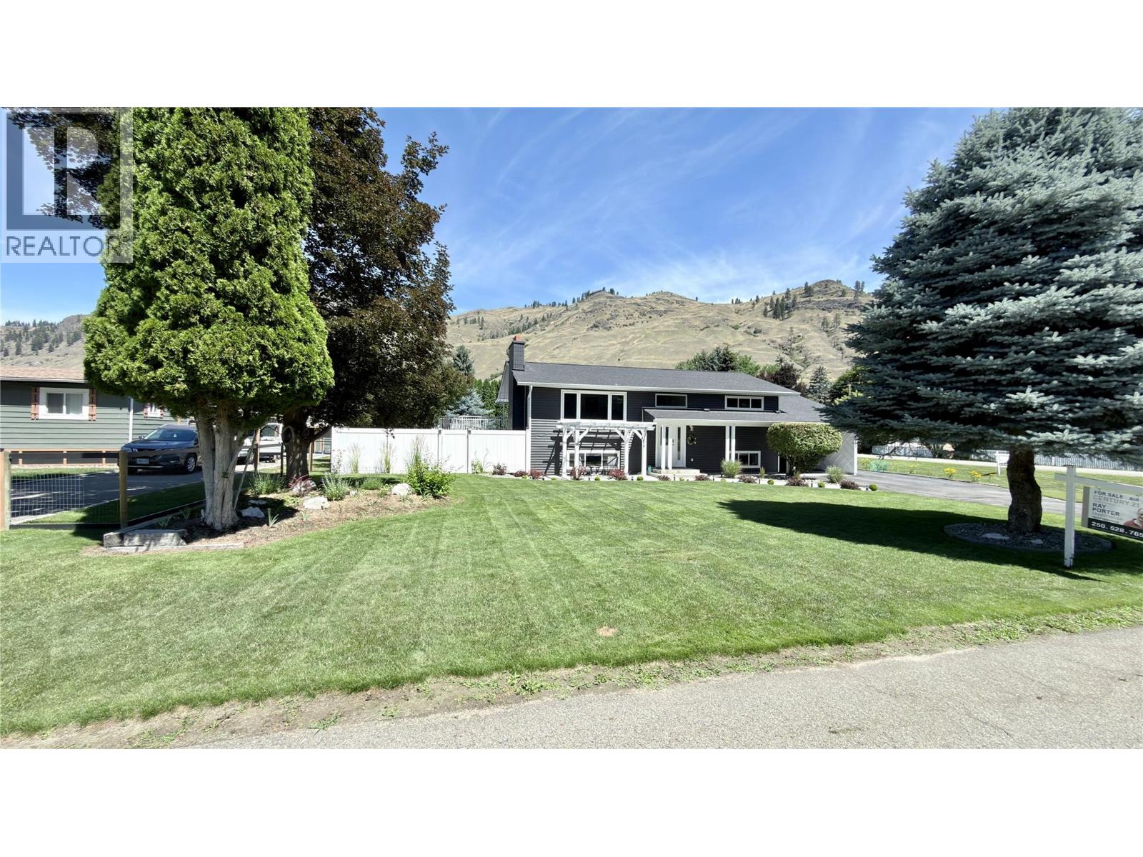 461 Eighth Avenue - 4
