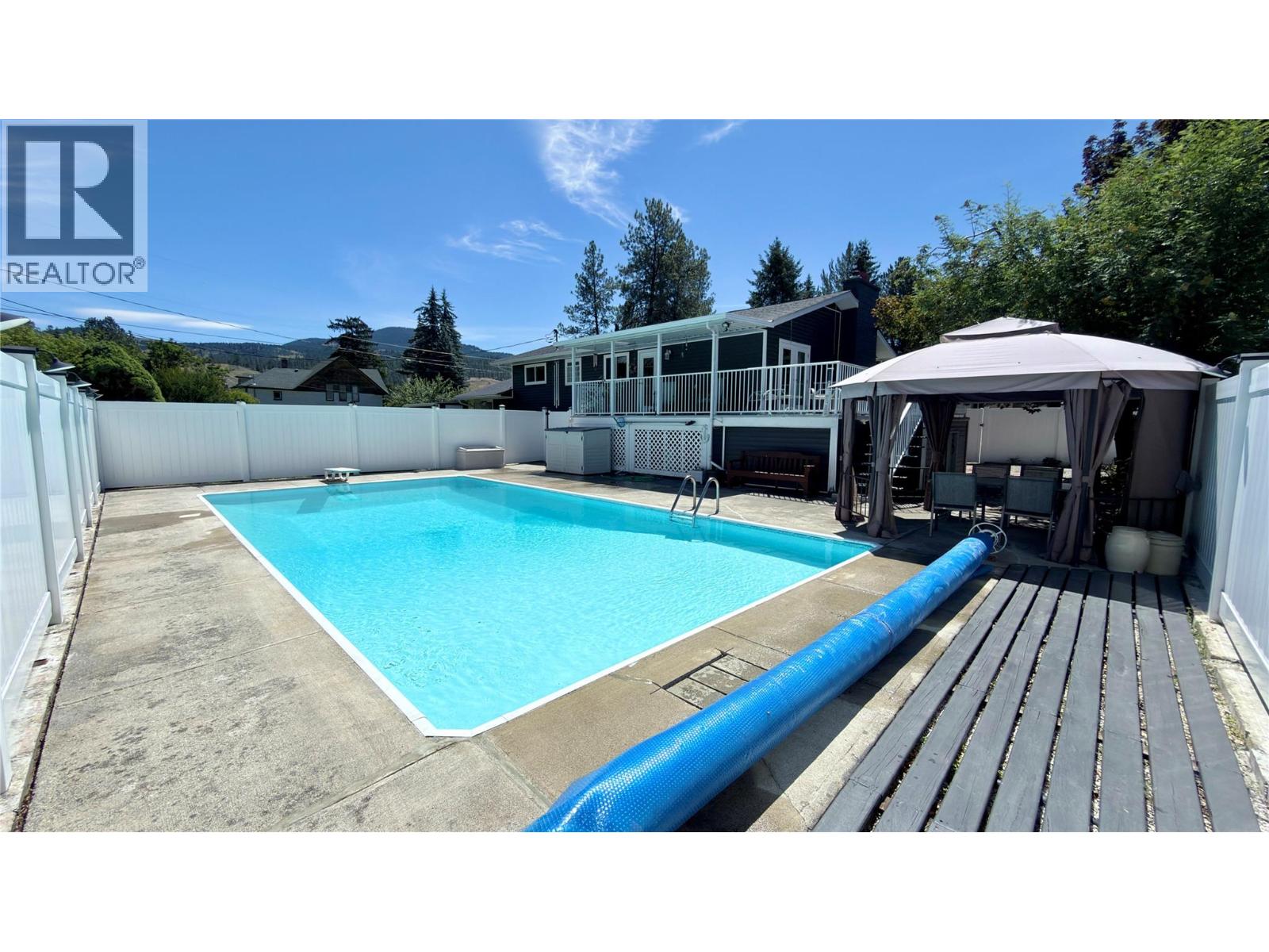 461 Eighth Avenue - 15