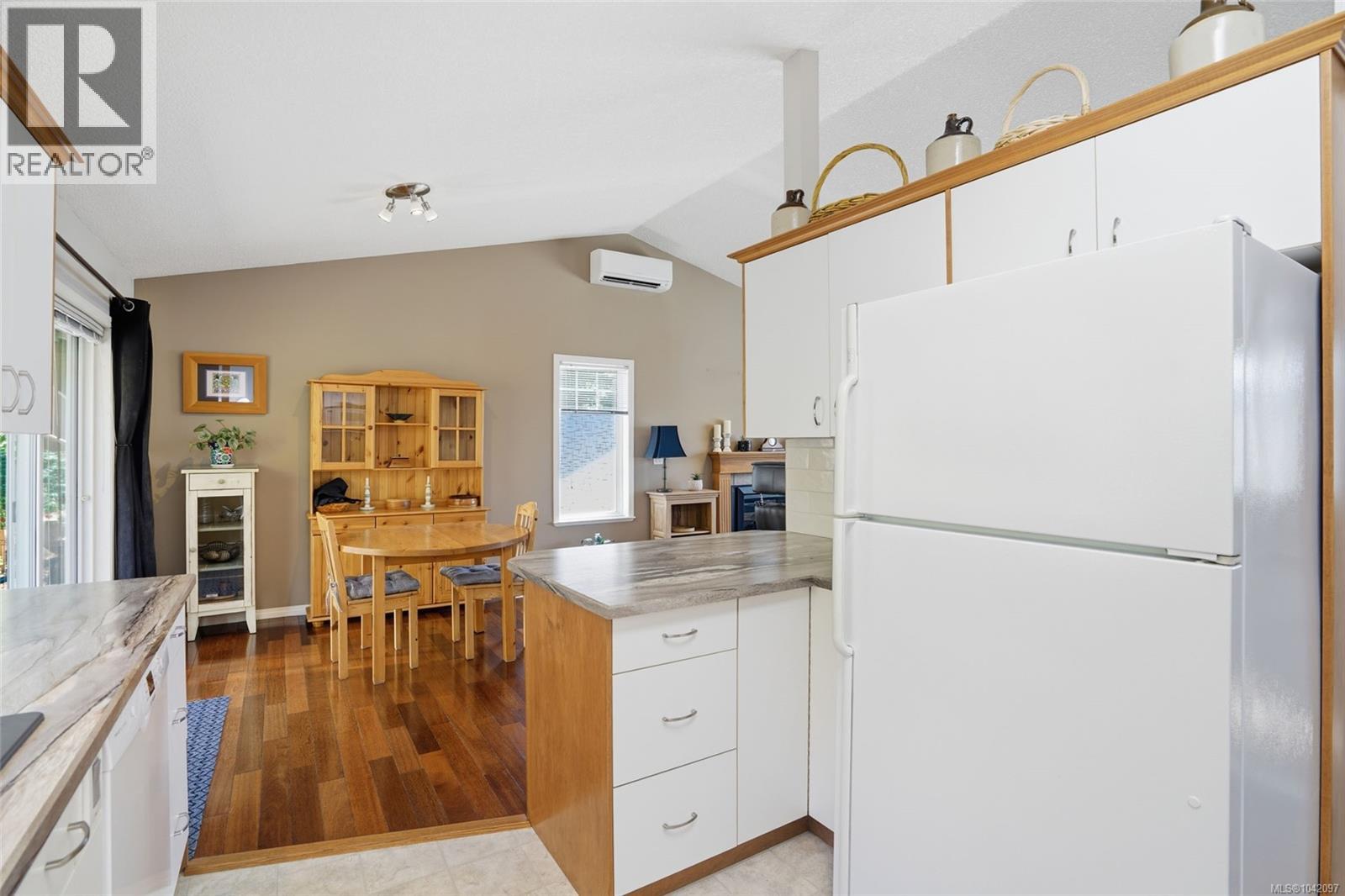 339 Nottingham Dr - 14