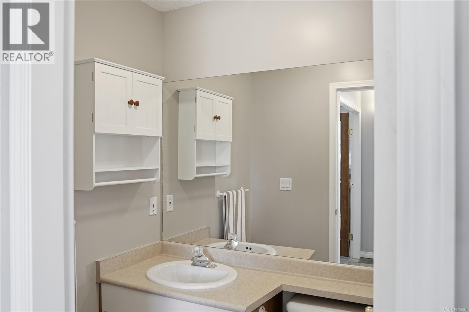 339 Nottingham Dr - 23