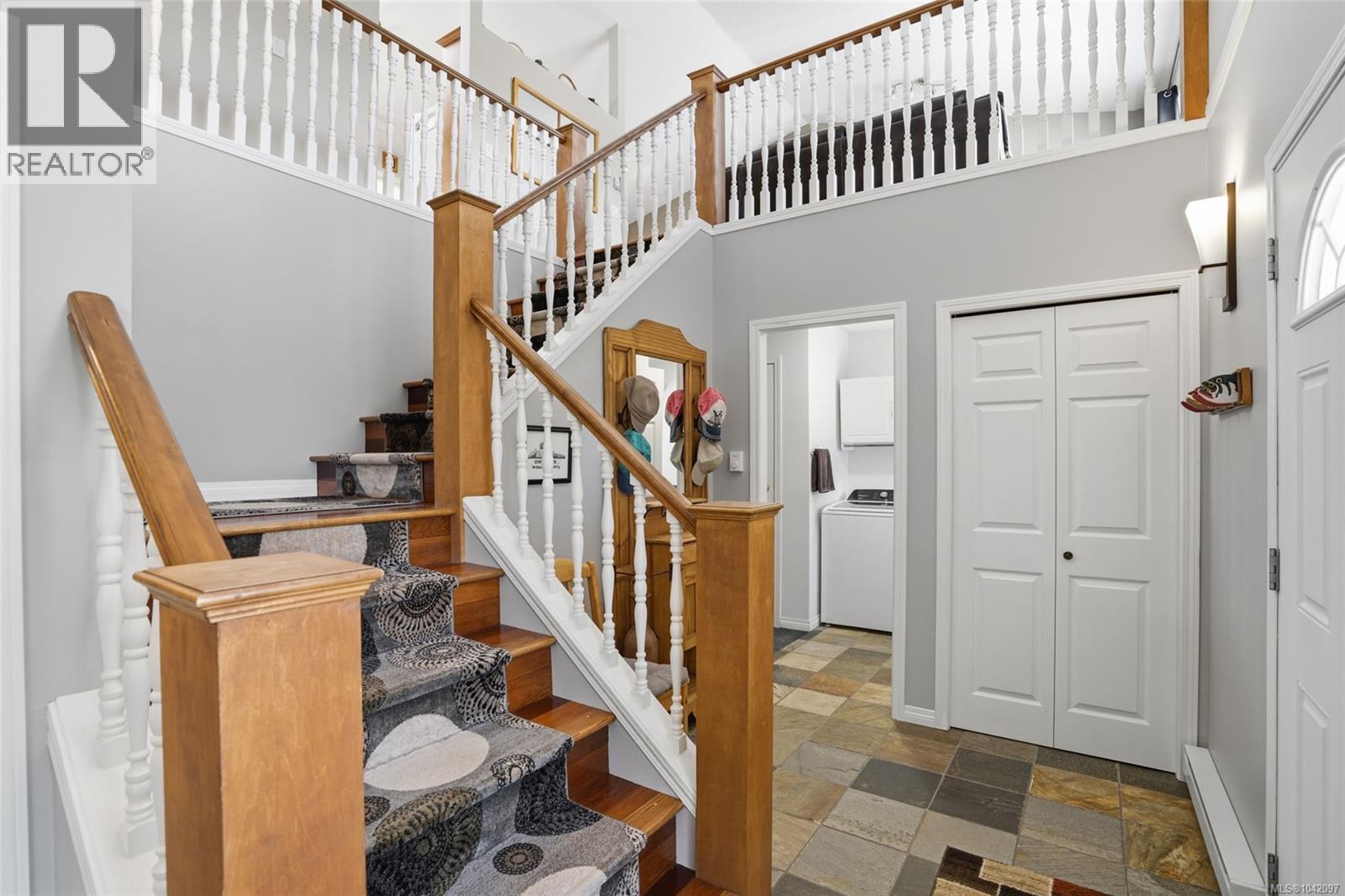 339 Nottingham Dr - 5