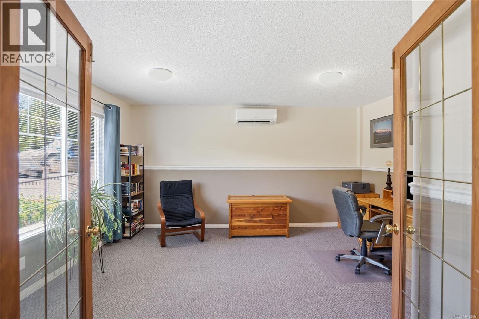 339 Nottingham Dr - 25