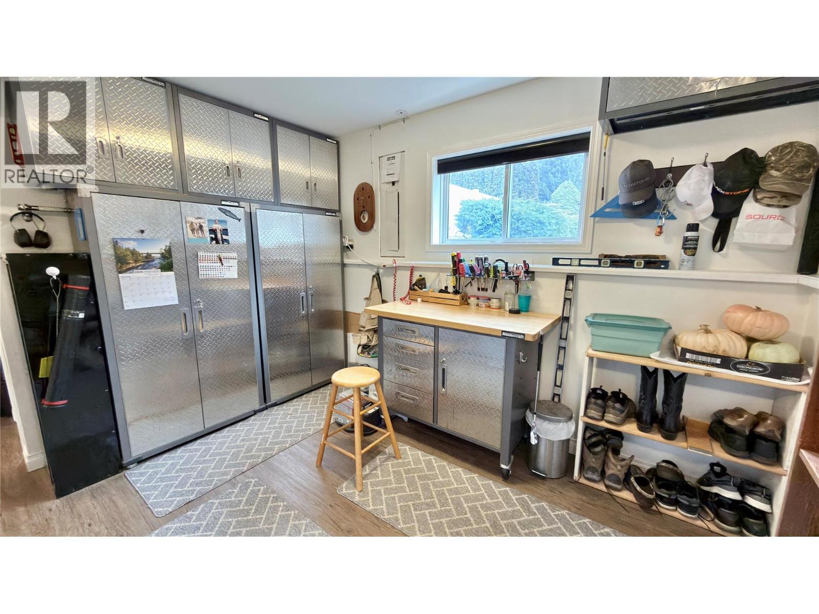 461 Eighth Avenue - 54