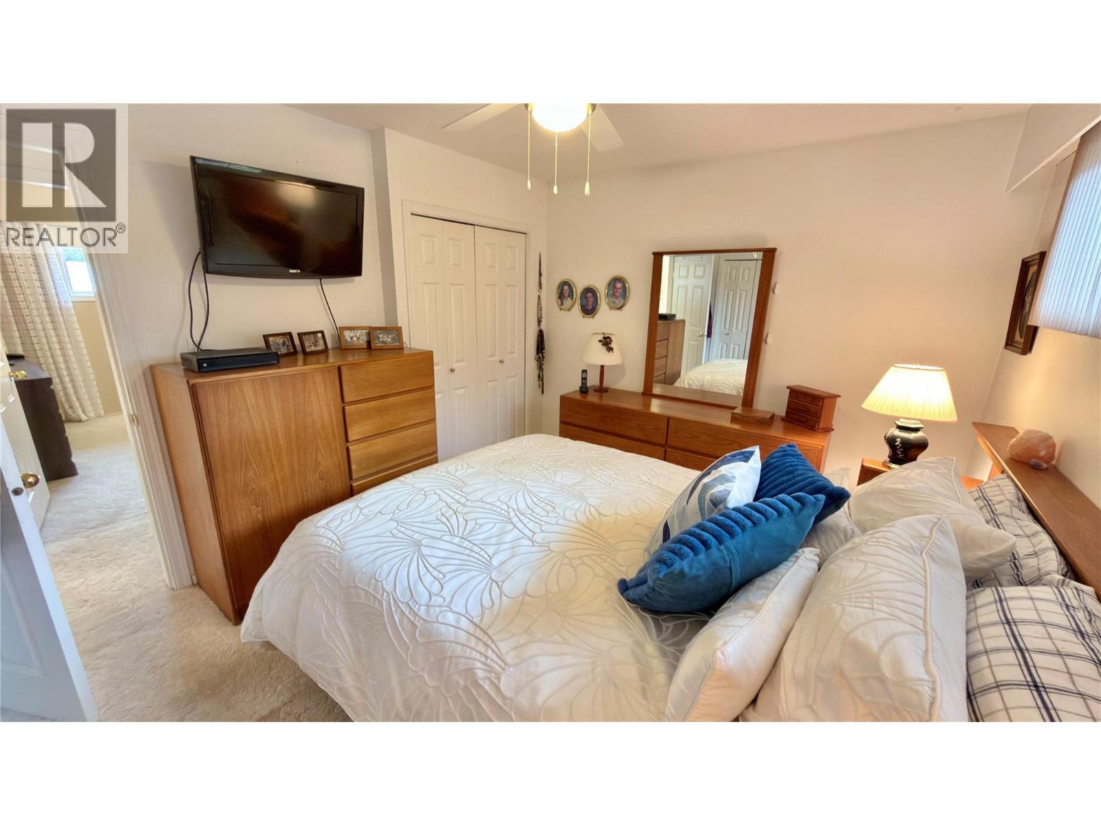 461 Eighth Avenue - 38