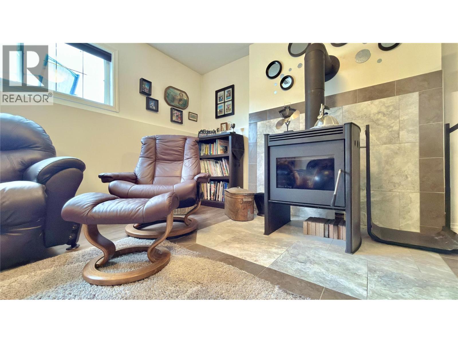 461 Eighth Avenue - 46