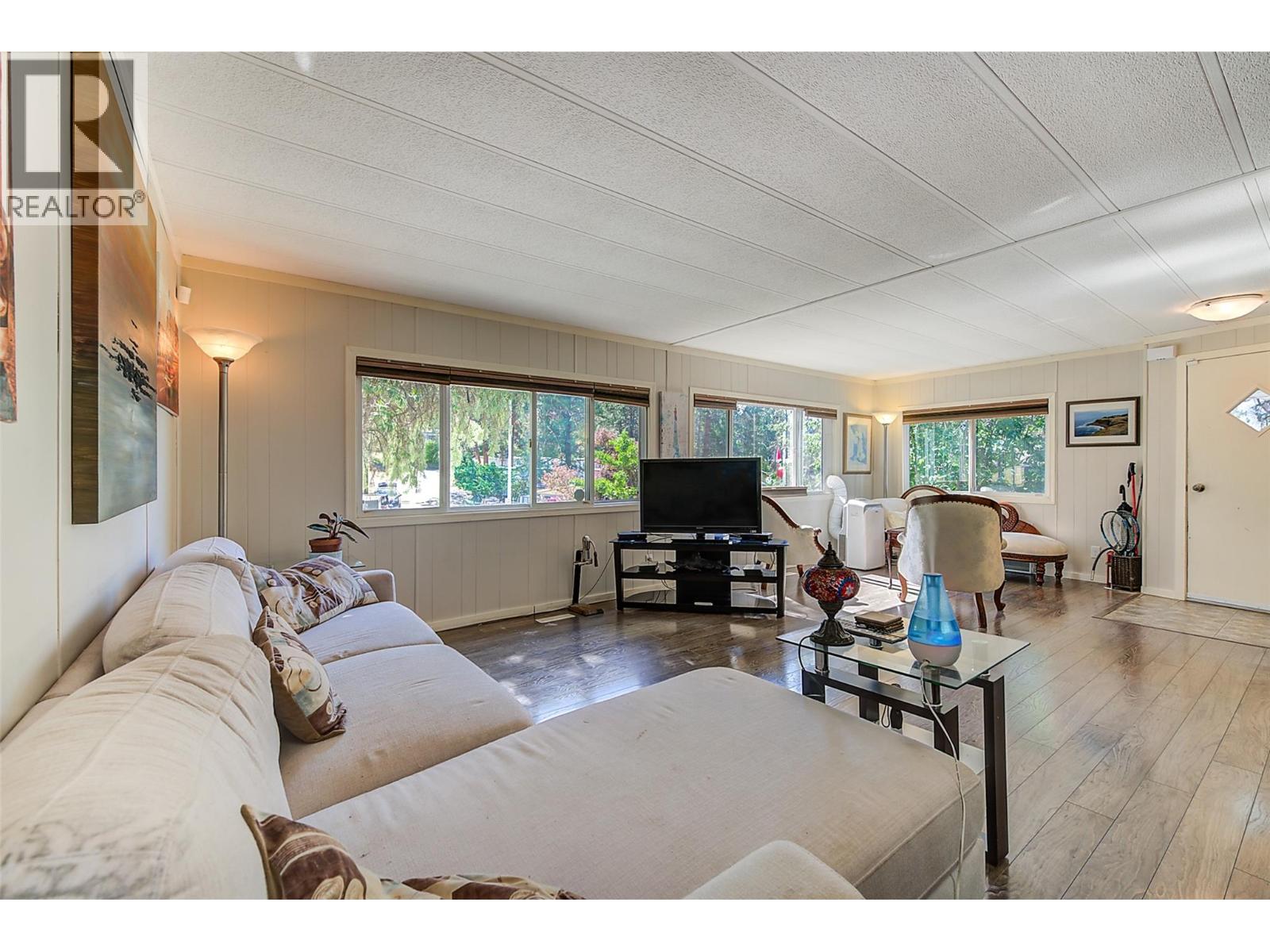 #30 1860 Boucherie Road - 25