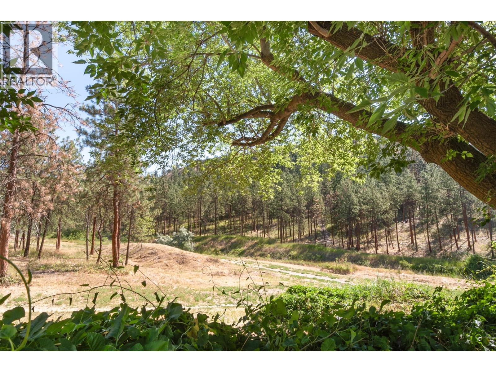 #30 1860 Boucherie Road - 31
