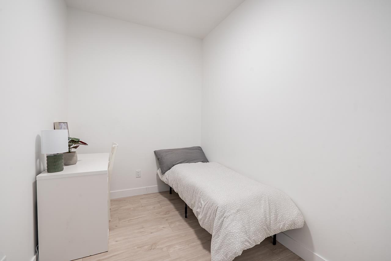 Thumbnail 13
