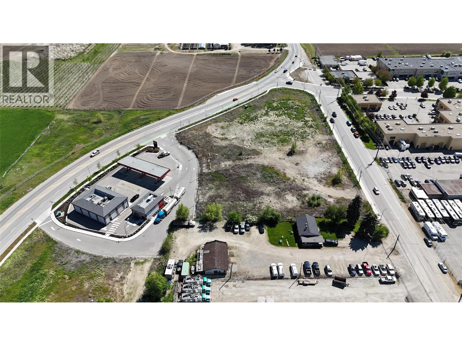 2080 Rutland Road North, Kelowna