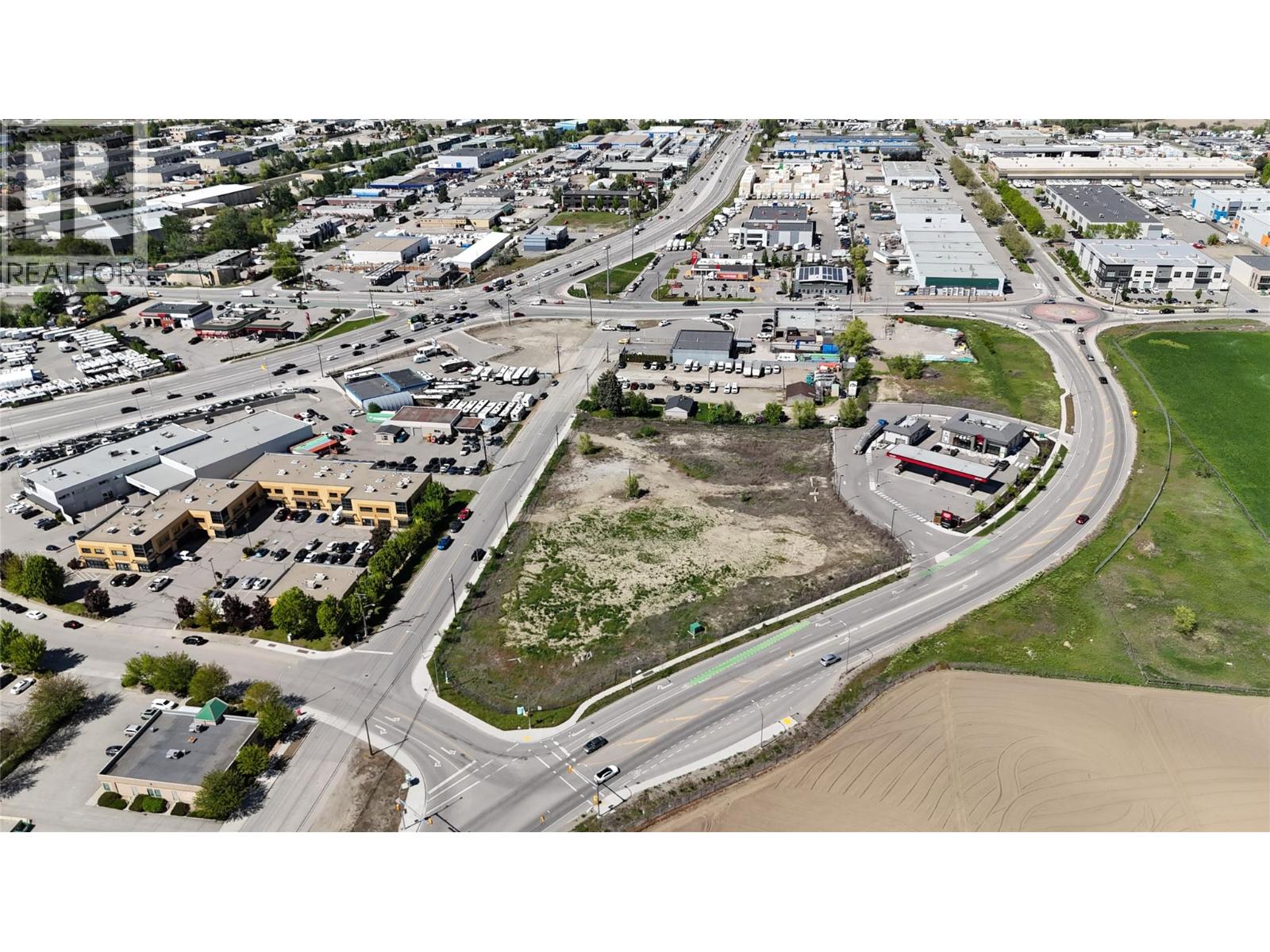  2080 Rutland Road North, Kelowna
