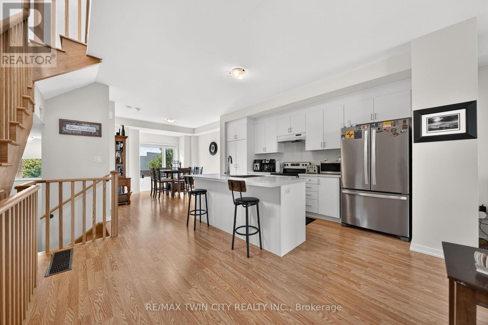 49 LAMBERT LANE - 11