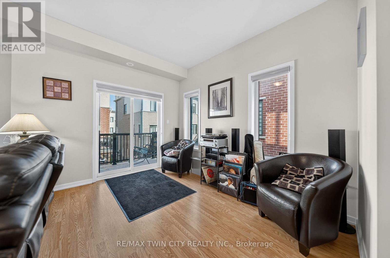 49 LAMBERT LANE - 16