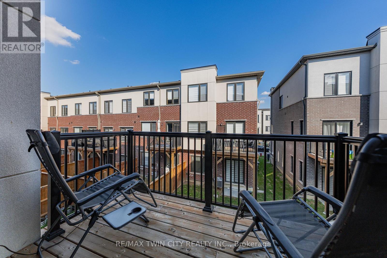 49 LAMBERT LANE - 17
