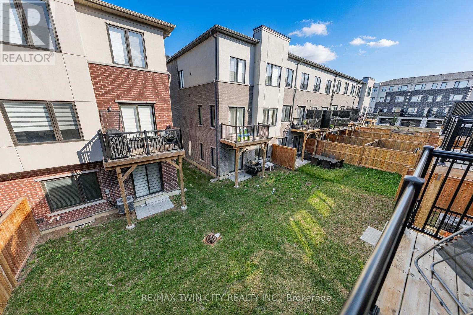 49 LAMBERT LANE - 19