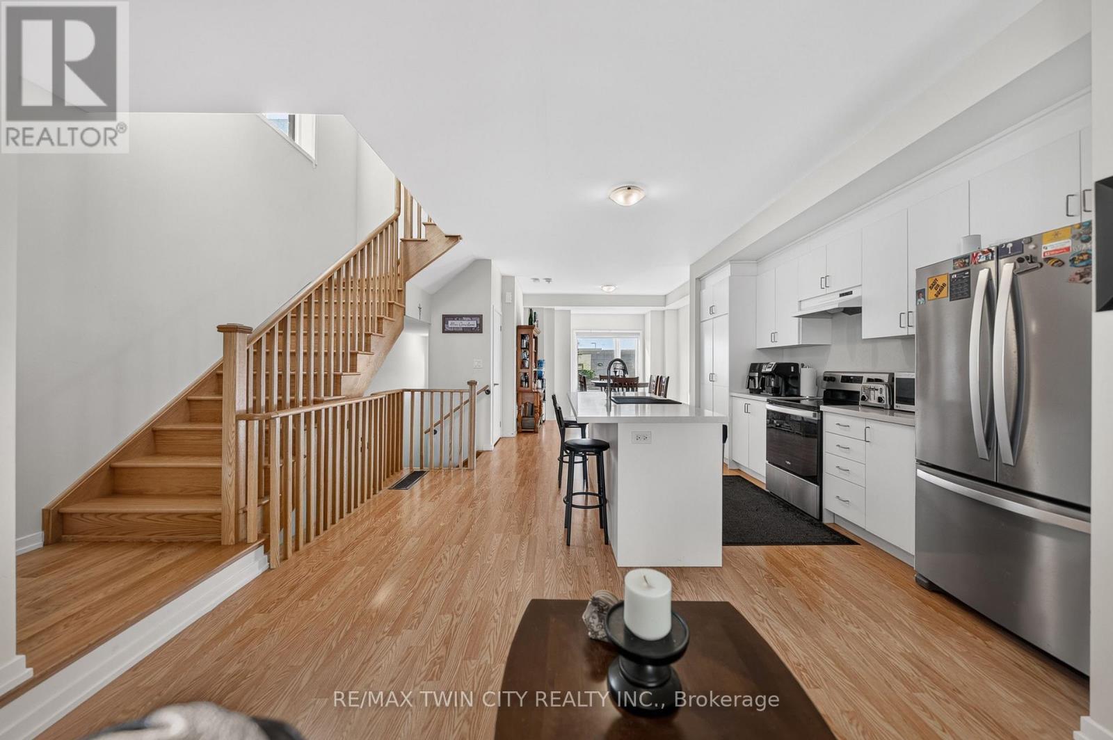 49 LAMBERT LANE - 22