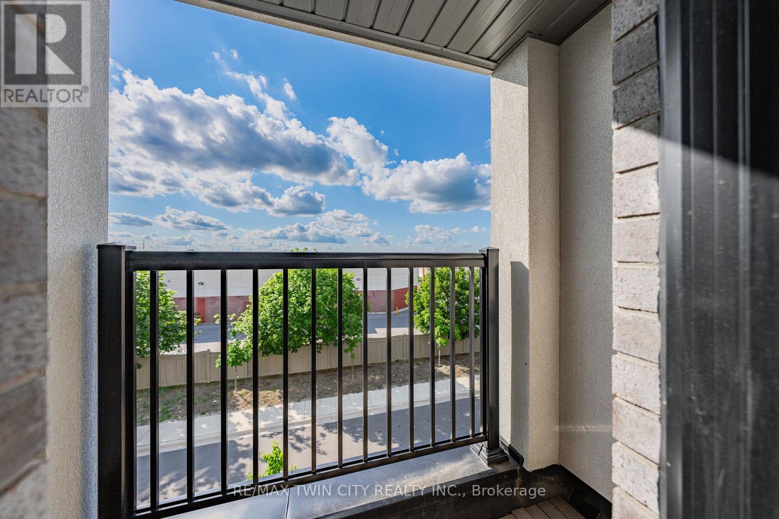 49 LAMBERT LANE - 30