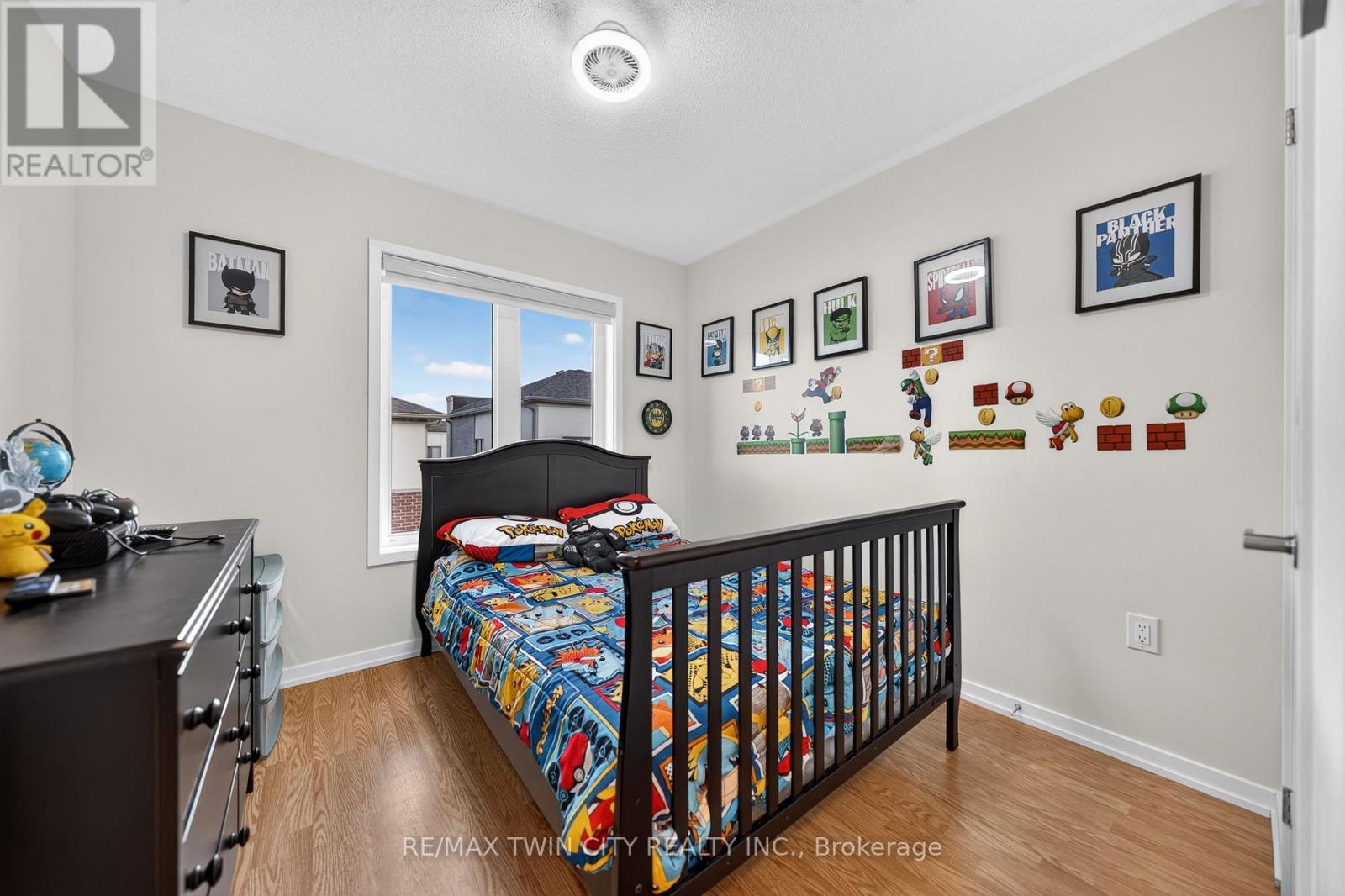 49 LAMBERT LANE - 32