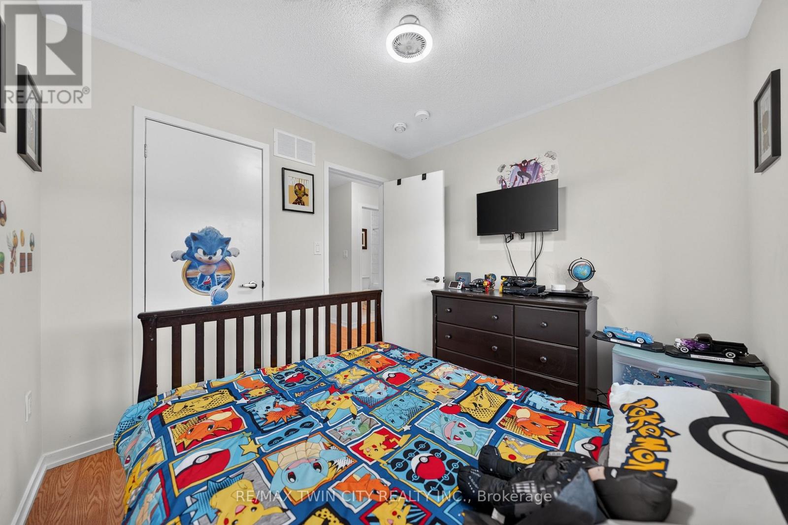 49 LAMBERT LANE - 33