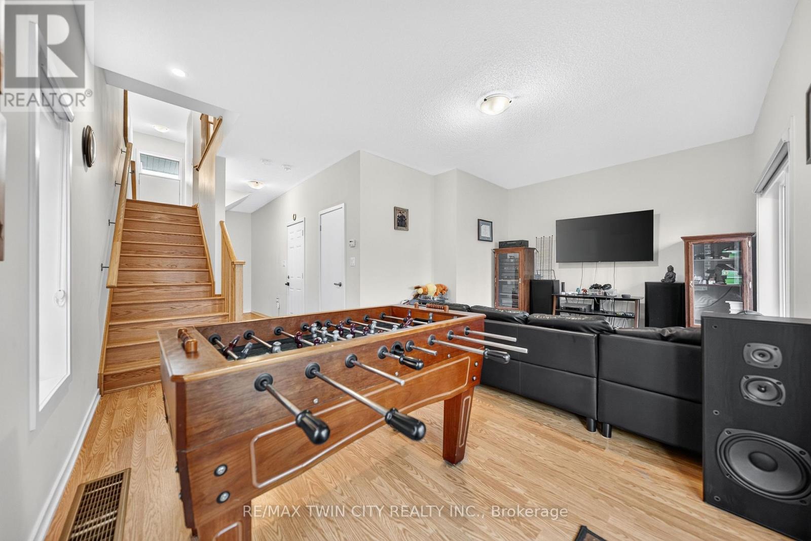 49 LAMBERT LANE - 43