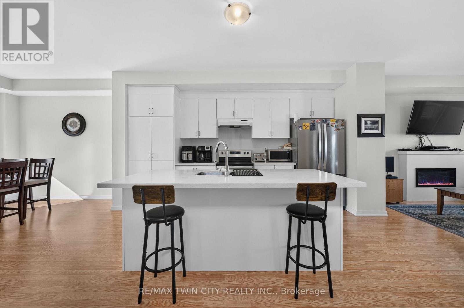 49 LAMBERT LANE - 9