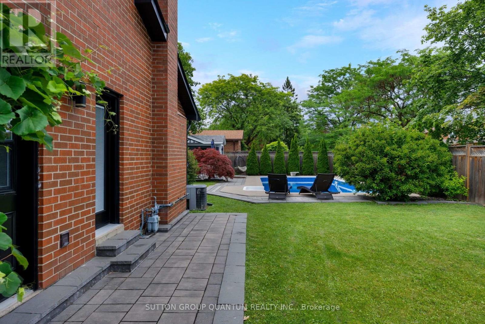 1883 BOUGH BEECHES BOULEVARD - 33