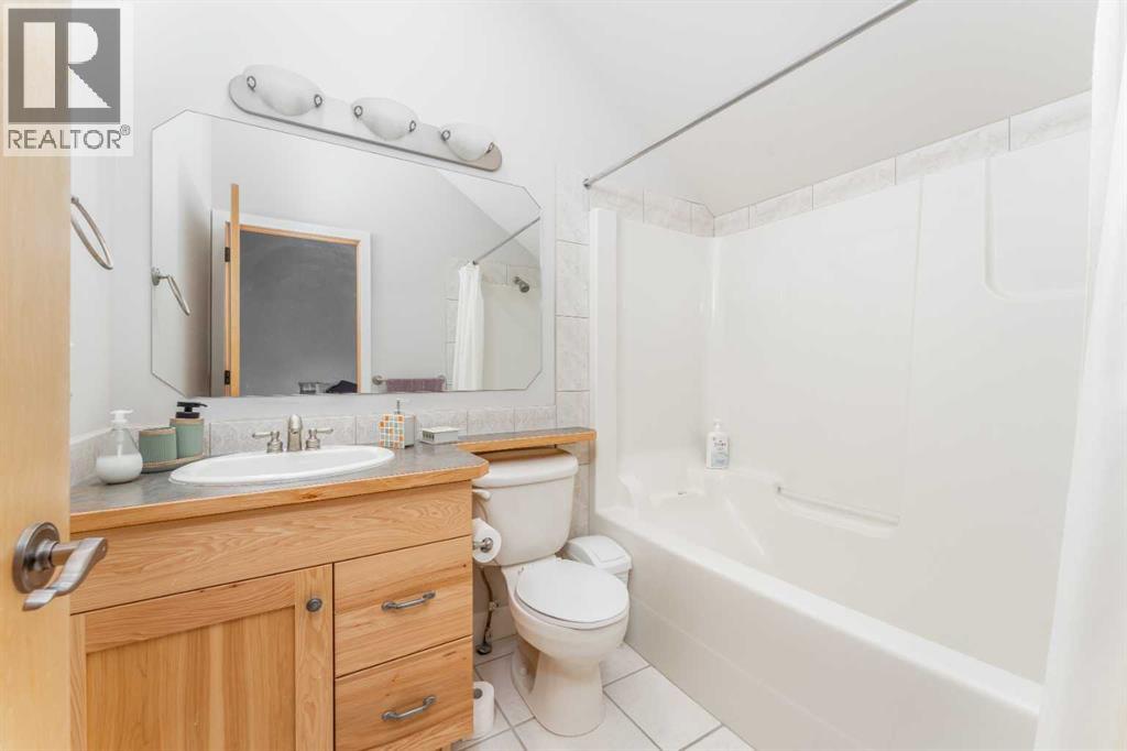 #2 300 Eagle Terrace Road - 23