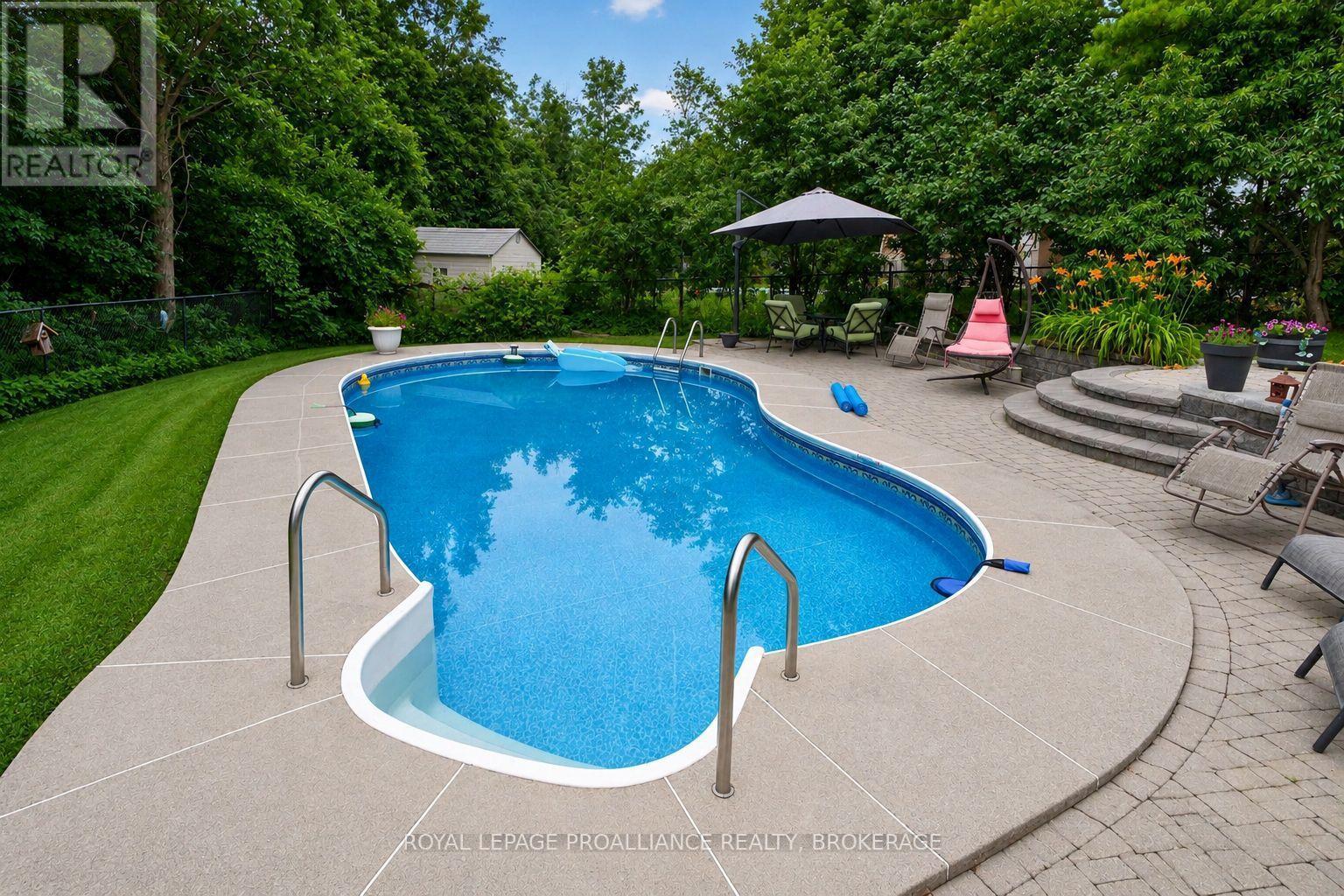 605 FERNMOOR DRIVE - 40