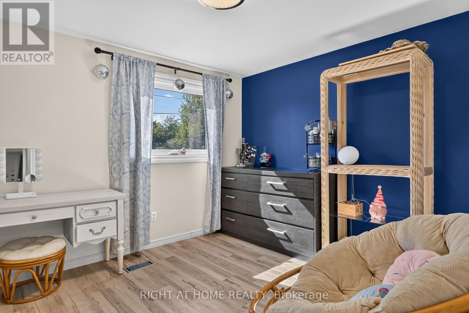 541 RIVER ROAD S - 13