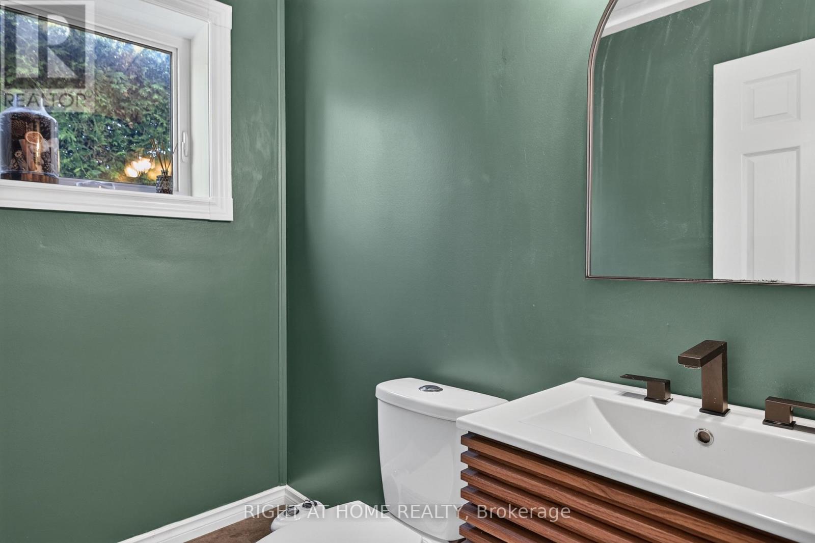 541 RIVER ROAD S - 18