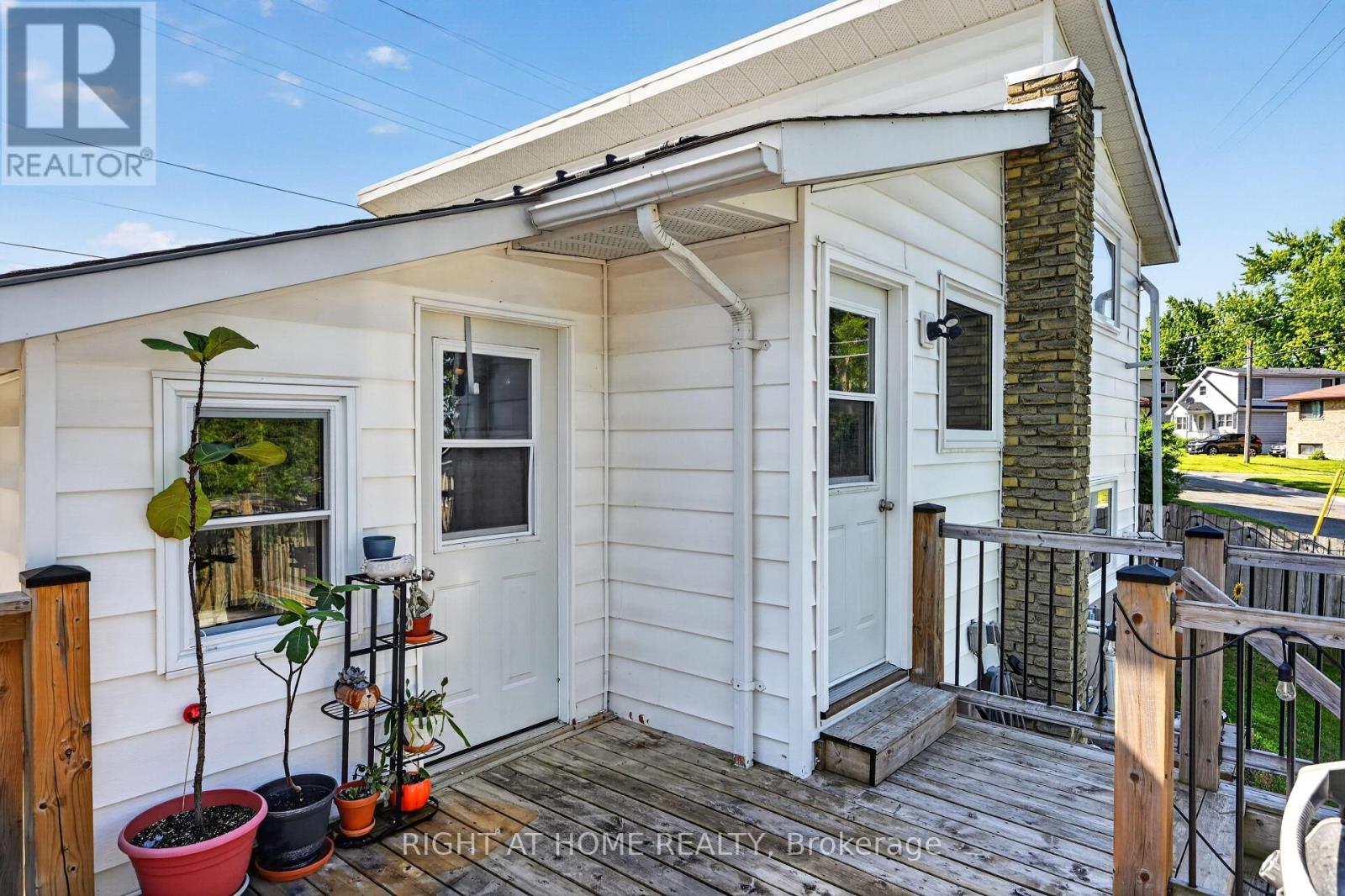 541 RIVER ROAD S - 24