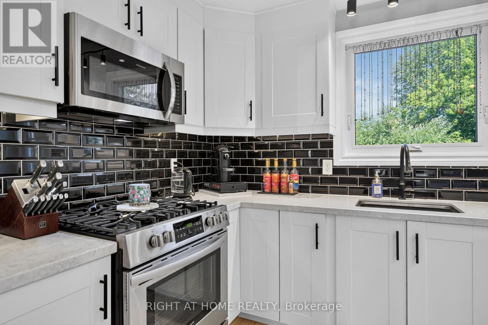 541 RIVER ROAD S - 8