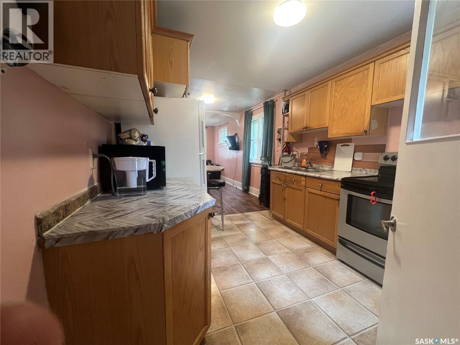 1936 BRODER STREET - 12