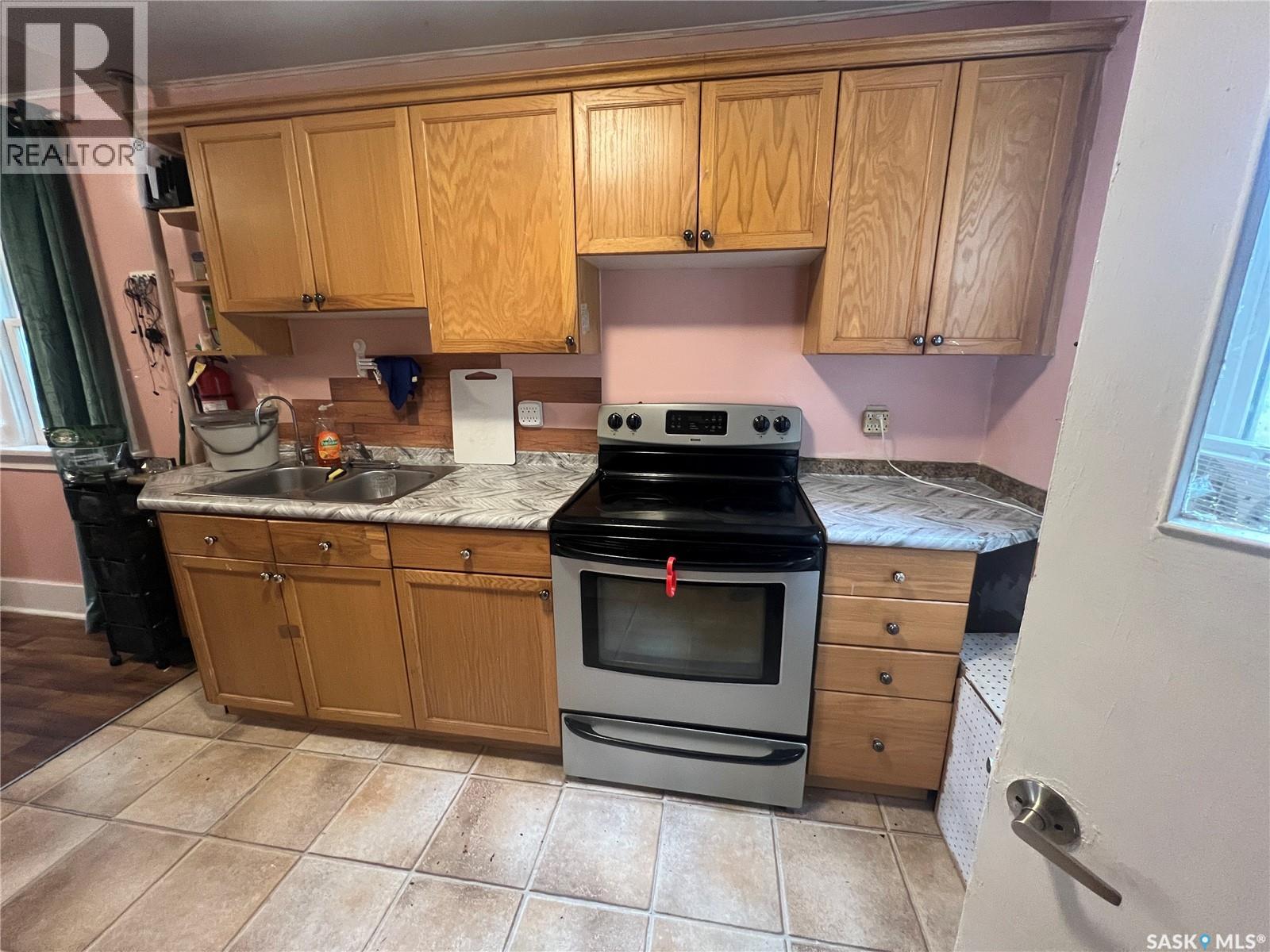 1936 BRODER STREET - 3