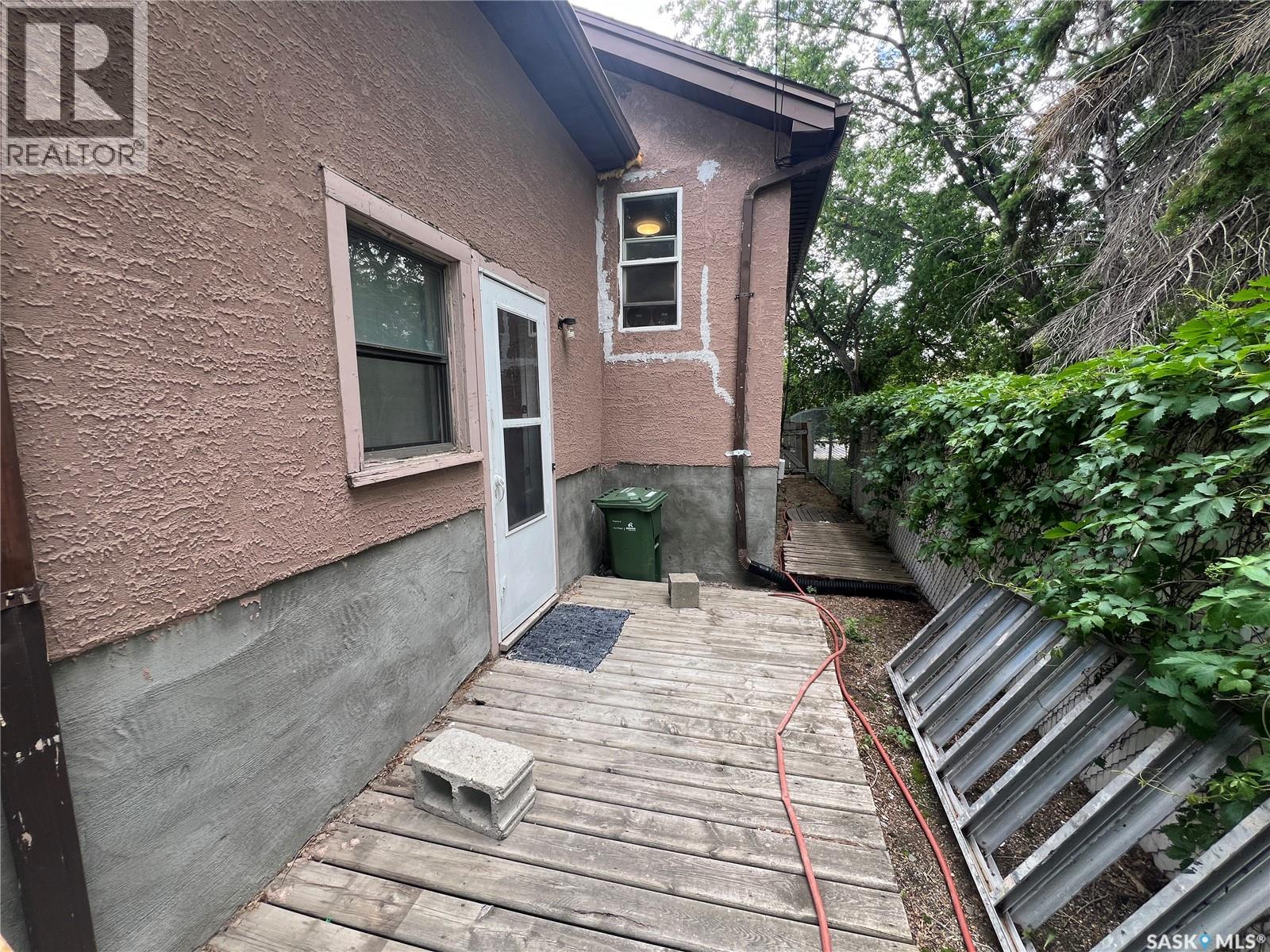 1936 BRODER STREET - 40
