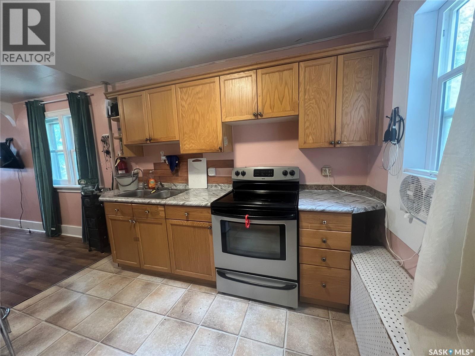1936 BRODER STREET - 8