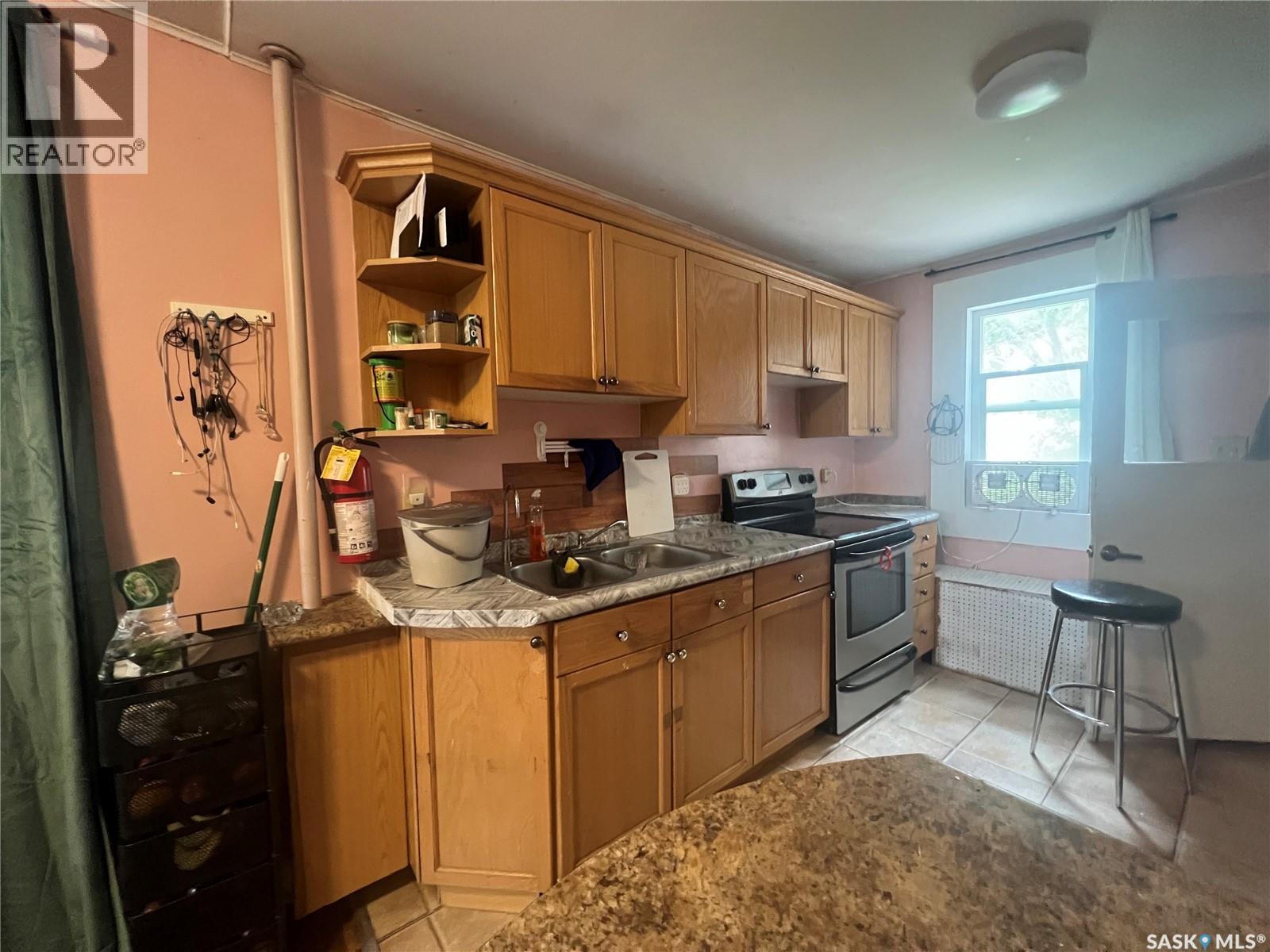 1936 BRODER STREET - 9