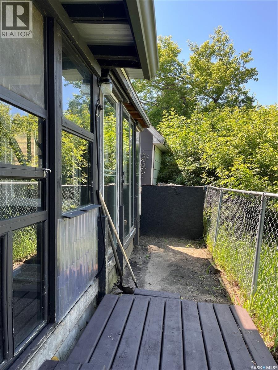 116 Riverside DRIVE - 23
