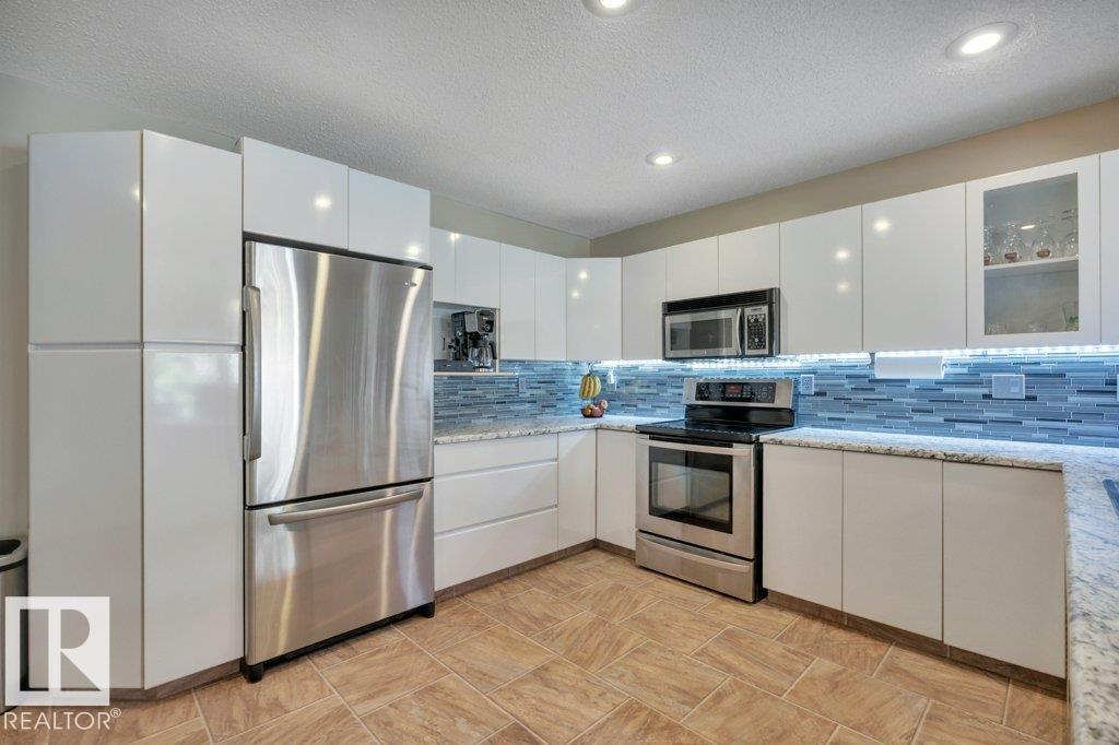 17927 92A ST NW - 8