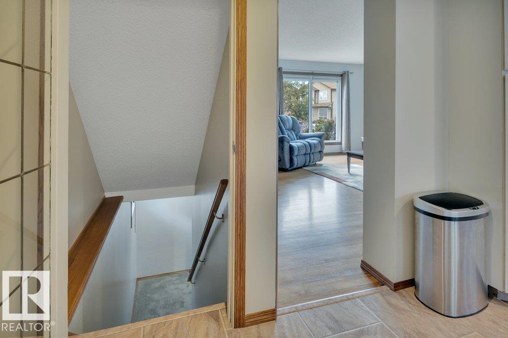 17927 92A ST NW - 25
