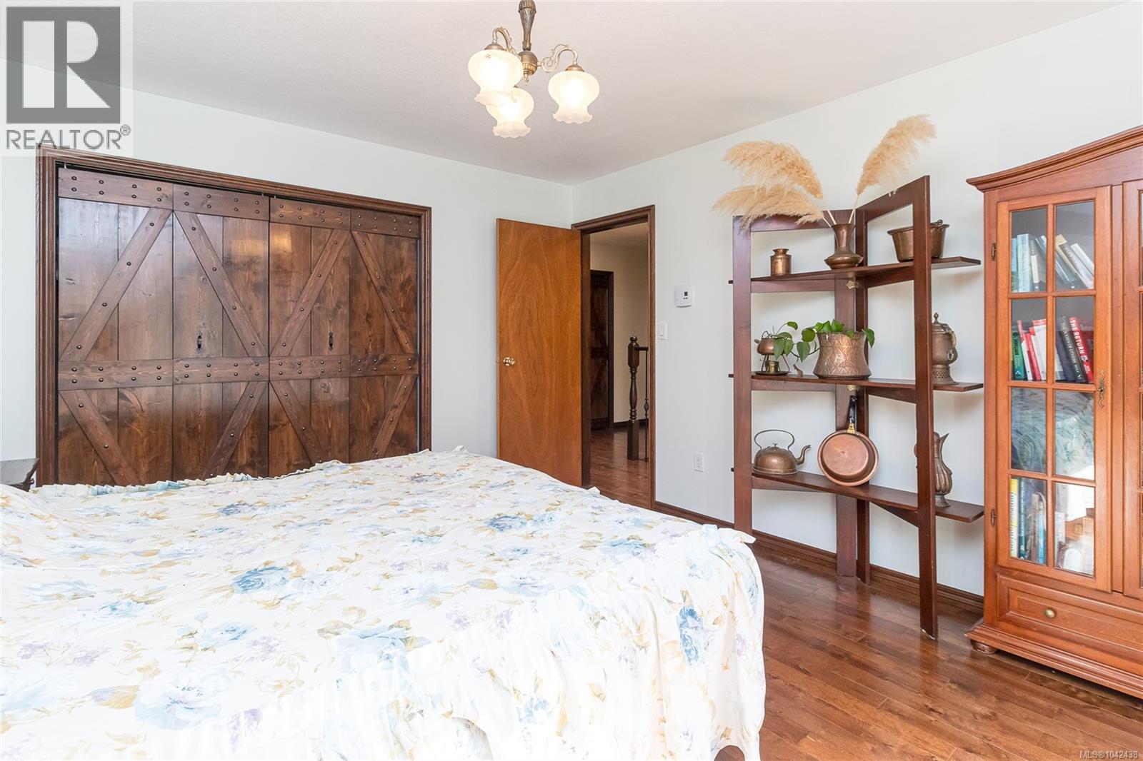 3713 Holland Ave, Cobble Hill